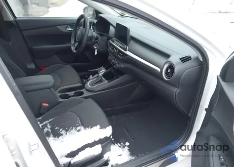 2021 Kia Forte Lxs из США, поврежденный, VIN 3KPF24AD8ME388525